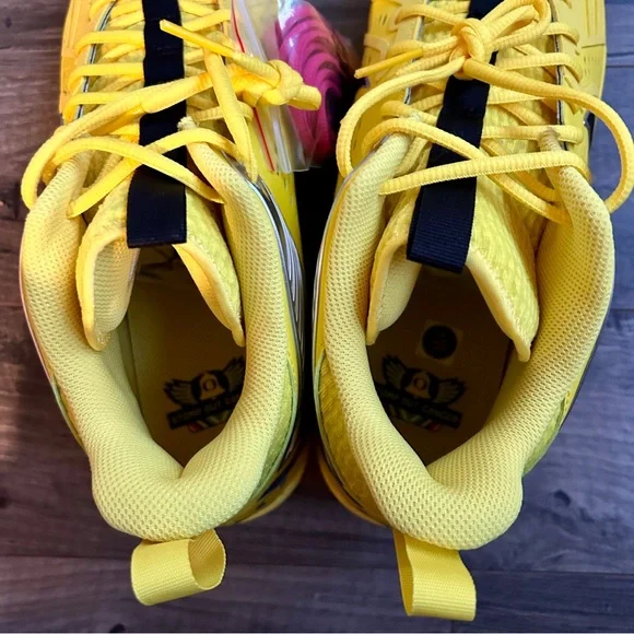 Nike Oregon Ducks PE Football Cleats Stomp Out Cancer Men’s 14 NEW